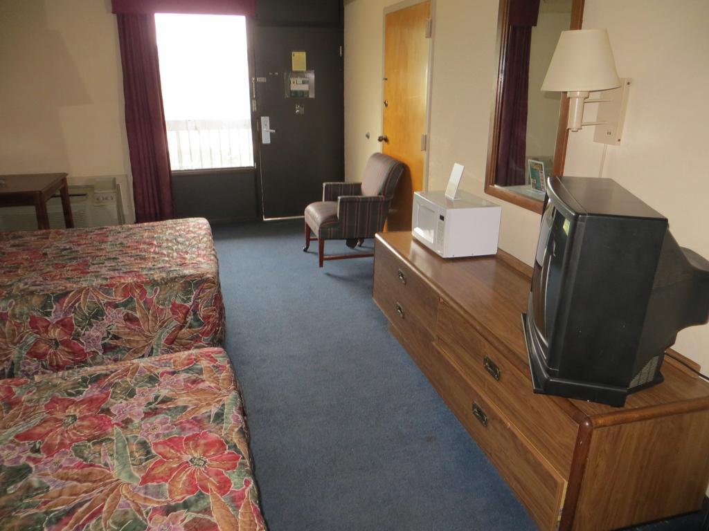 Budgetel Inn & Suites Мейкон Екстер'єр фото
